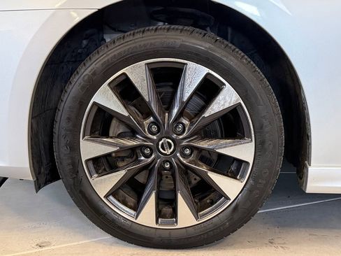 Used 2017 Nissan Sentra SR Turbo FWD image 26