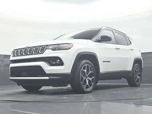 Used 2025 Jeep Compass Limited AWD/4WD image 29