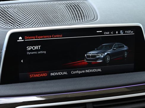 Used 2022 BMW 750i xDrive 750i xDrive image 33