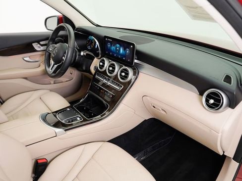 Used 2021 Mercedes-Benz GLC 300 4MATIC image 23