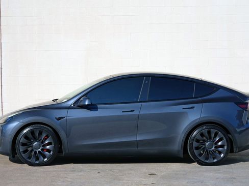 Used 2022 Tesla Model Y Performance AWD/4WD image 49