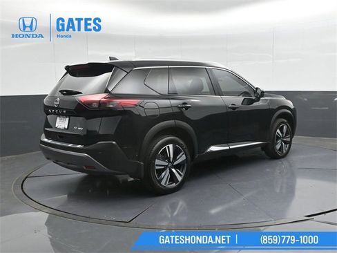 Used 2022 Nissan Rogue SL w/ SL Premium Package image 2