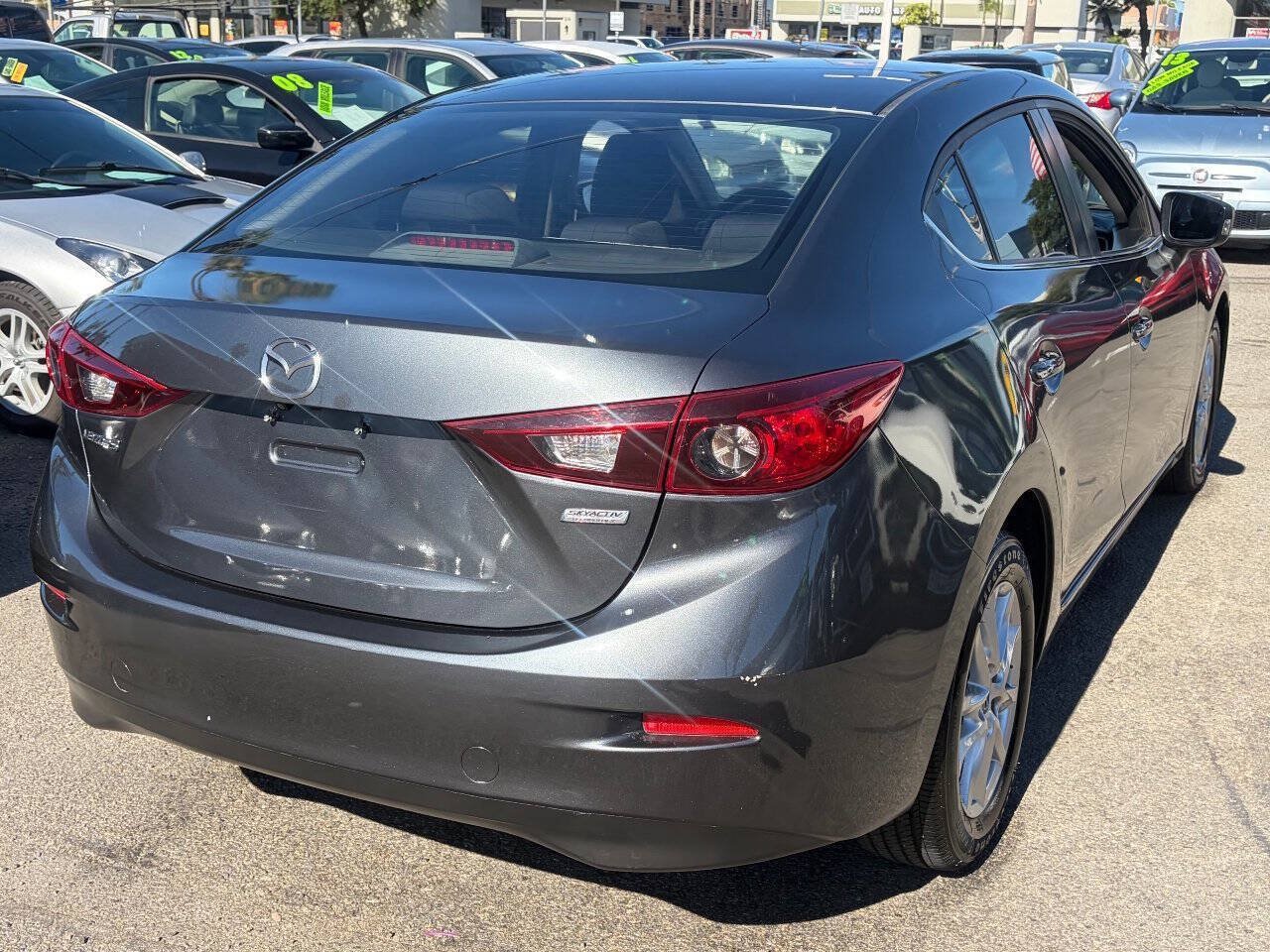 Used 2016 MAZDA MAZDA3 i Sport w/ Preferred Equipment Package FWD image 5