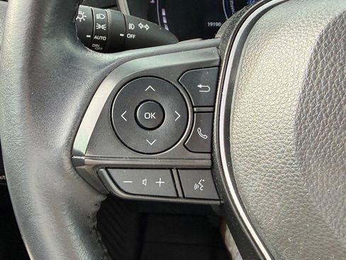 Certified 2024 Toyota Corolla Cross XSE image 19