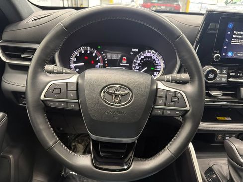 Used 2023 Toyota Highlander XSE AWD/4WD image 26