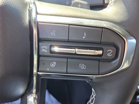 Used 2025 GMC Acadia Denali w/ Super Cruise Package image 23