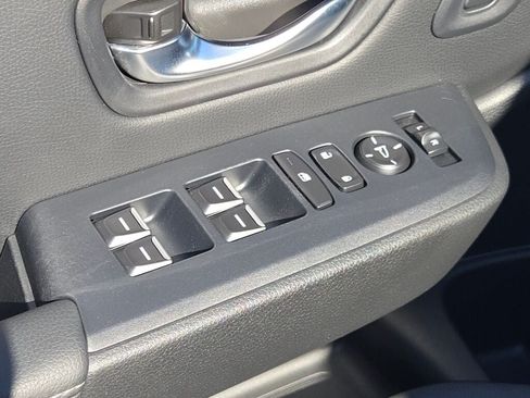 Used 2025 Honda Pilot EX-L image 24