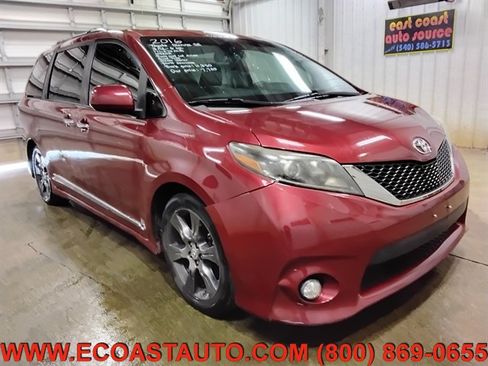 Used 2016 Toyota Sienna SE w/ SE Preferred Package FWD image 1