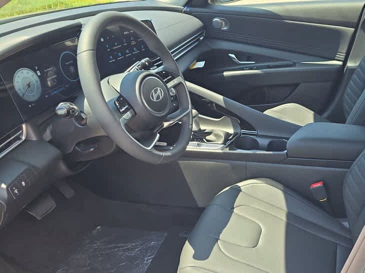 New 2026 Hyundai Elantra Limited FWD image 16