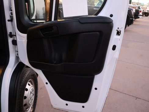 Used 2023 RAM ProMaster 2500 image 9