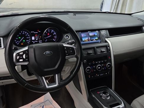 Used 2016 Land Rover Discovery Sport HSE image 10