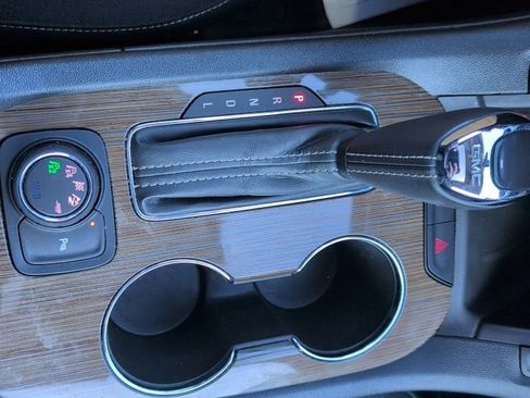 Used 2018 GMC Acadia SLE w/ Driver Alert Package I image 18