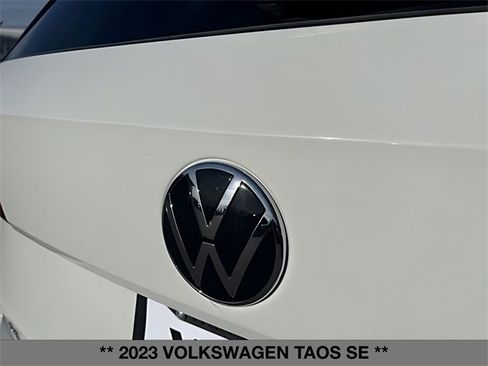 Used 2023 Volkswagen Taos SE w/ Panoramic Sunroof Package image 14