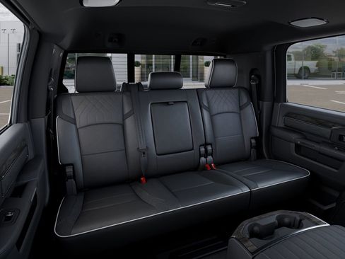 New 2026 RAM 2500 Limited AWD/4WD image 15