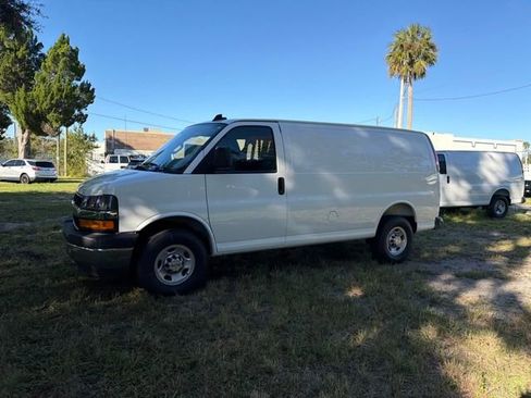 New 2025 Chevrolet Express 2500 Work Van 3D Cargo Van w/ Driver Convenience Package image 3