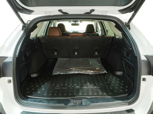 Used 2022 Subaru Outback Touring w/ Popular Package #2 AWD/4WD image 6