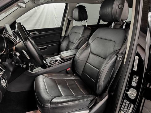 Used 2018 Mercedes-Benz GLS 550 4MATIC image 9