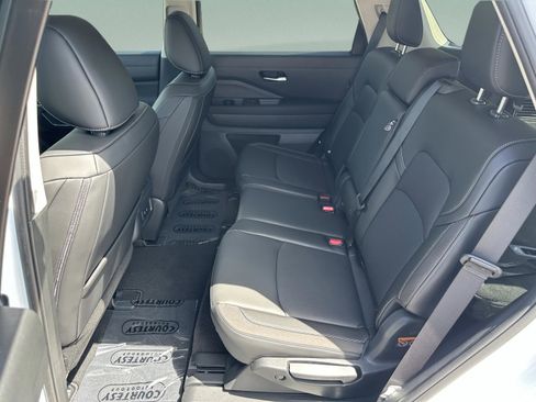 New 2026 Nissan Pathfinder SL AWD/4WD image 18