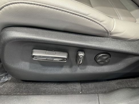 Certified 2022 Honda CR-V Touring image 17