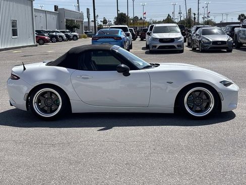 Used 2016 MAZDA MX-5 Miata Sport image 6