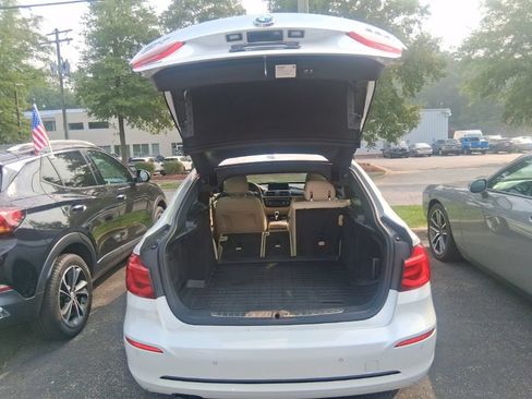 Used 2018 BMW 330i Gran Turismo xDrive AWD/4WD image 15