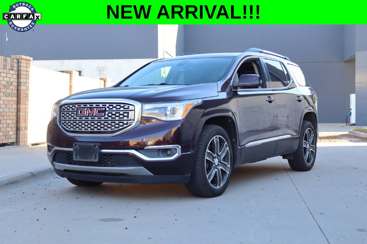 Used 2017 GMC Acadia Denali w/ Technology Package FWD image 1