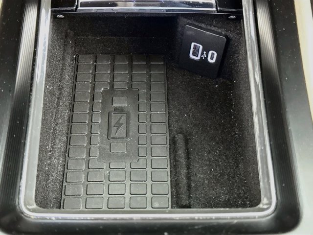 Used 2023 Lincoln Corsair Reserve w/ Equipment Group 201A FWD image 19