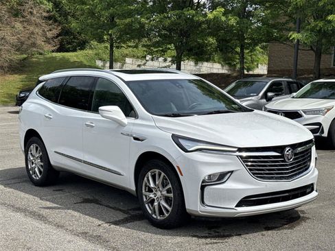 Used 2022 Buick Enclave Premium w/ Experience Buick Package AWD/4WD image 7