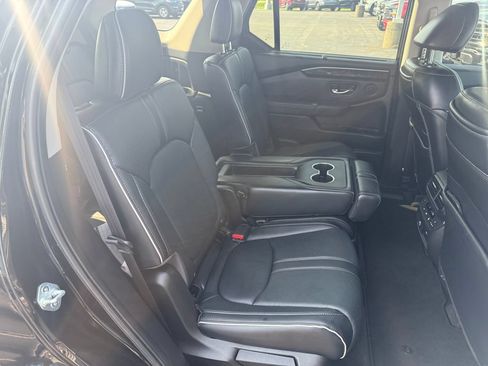Used 2023 Honda Pilot Elite image 24