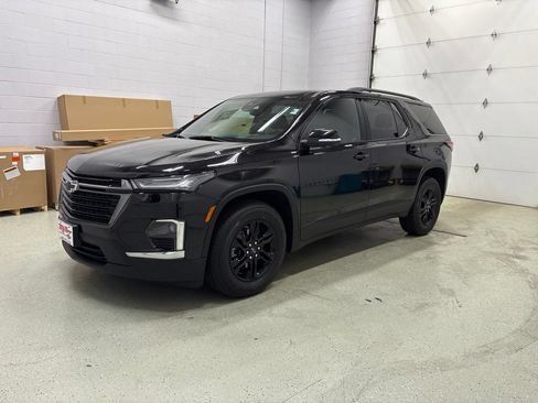 Used 2023 Chevrolet Traverse LT w/ Midnight/Sport Edition AWD/4WD image 8