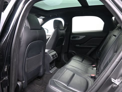 Used 2020 Jaguar F-PACE S image 27