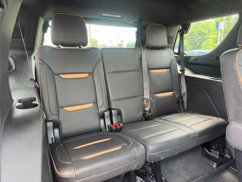 Used 2023 GMC Yukon AT4 w/ Technology Package AWD/4WD image 14