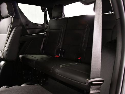 Used 2025 Chevrolet Tahoe Premier AWD/4WD image 27