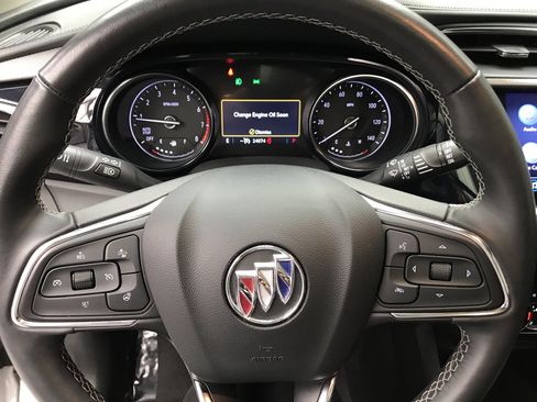 Used 2023 Buick Encore GX Essence w/ Experience Buick Package FWD image 11