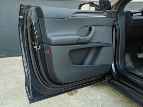 Used 2023 Tesla Model X Plaid image 70