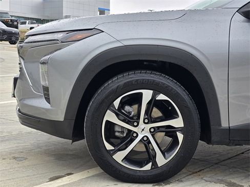 Certified 2024 Chevrolet Trax RS w/ Sunroof Package image 10