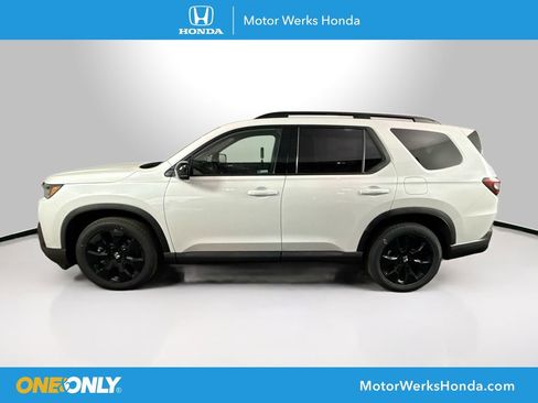 New 2026 Honda Pilot Black Edition image 3
