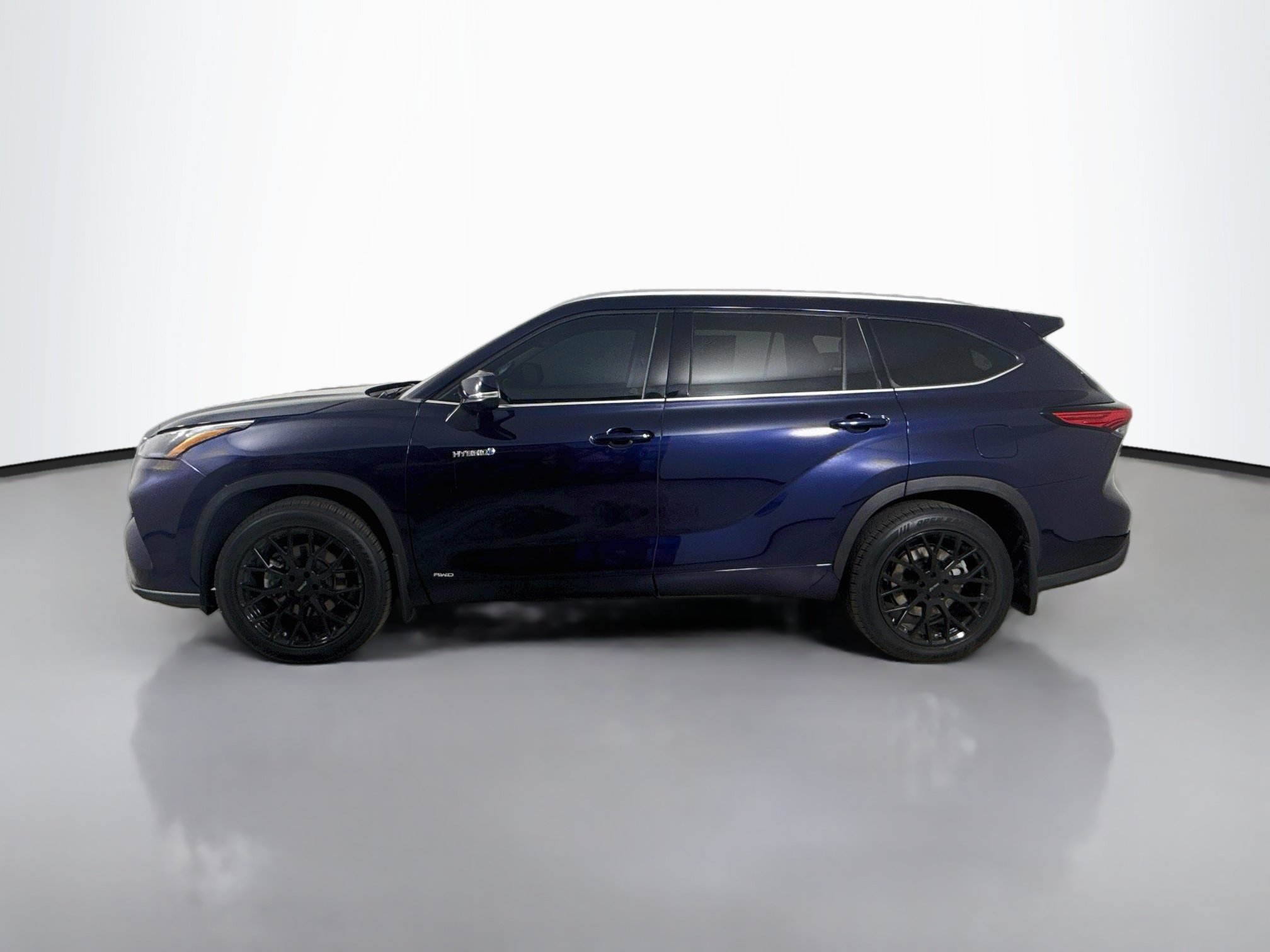 Certified 2021 Toyota Highlander Limited AWD/4WD image 4