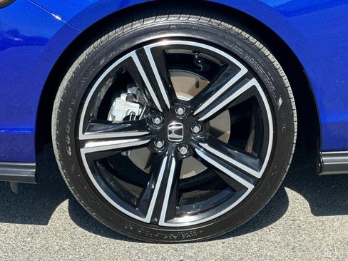 Used 2025 Honda Accord Sport image 25