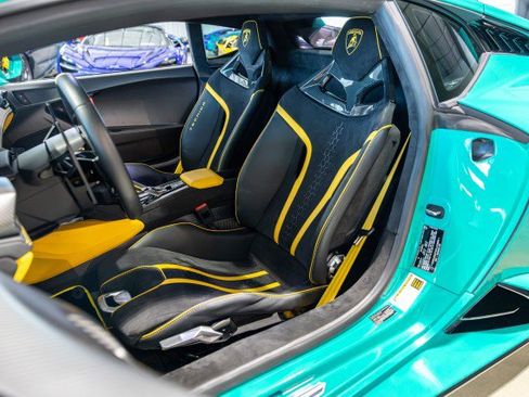 Used 2023 Lamborghini Huracan Tecnica RWD image 38