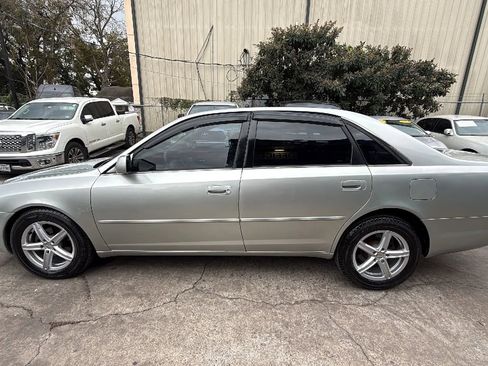 Used 2000 Toyota Avalon XL image 4
