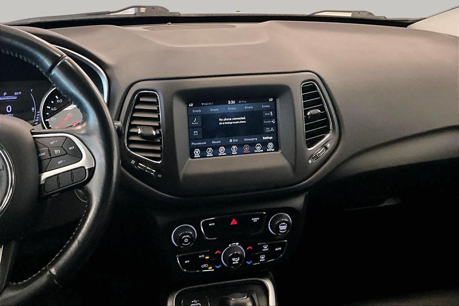 Used 2020 Jeep Compass Latitude FWD image 6