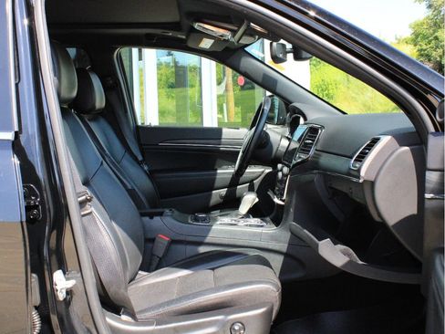 Used 2021 Jeep Grand Cherokee Limited w/ Luxury Group II AWD/4WD image 25