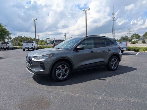 Used 2025 Ford Escape ST-Line AWD/4WD image 7