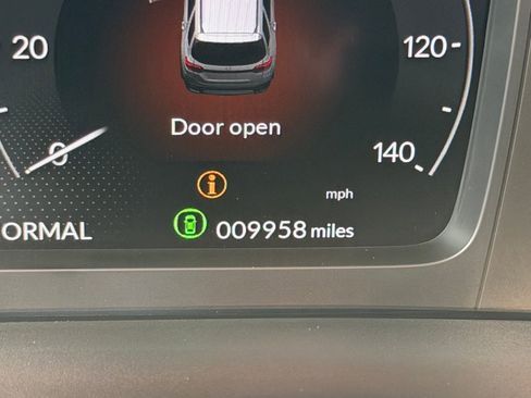 Used 2025 Honda Pilot Elite image 24