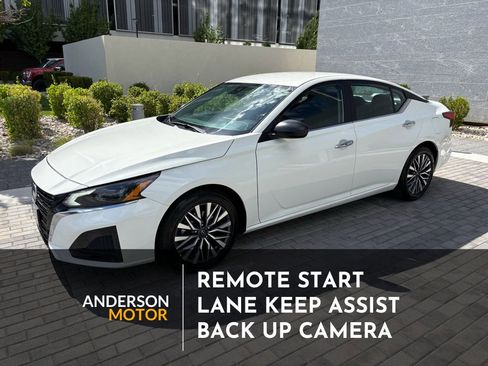Used 2025 Nissan Altima 2.5 SV FWD image 1