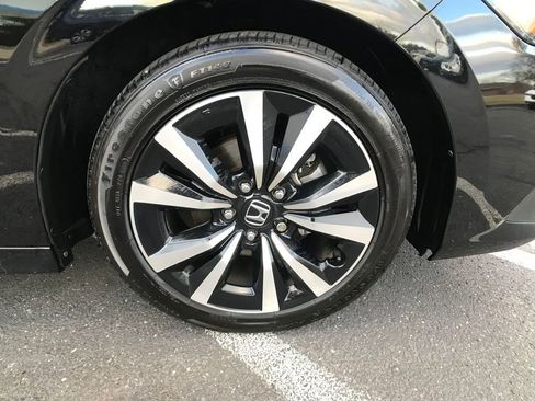 Certified 2024 Honda Civic EX image 5