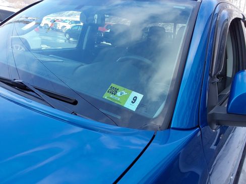 Used 2017 Toyota Tacoma SR5 w/ Tow Package image 12