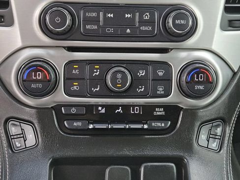 Used 2019 GMC Yukon XL SLT w/ Premium Edition RWD image 16