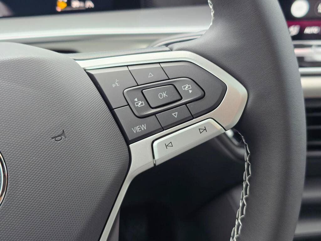 New 2026 Volkswagen Tiguan SE AWD/4WD image 29